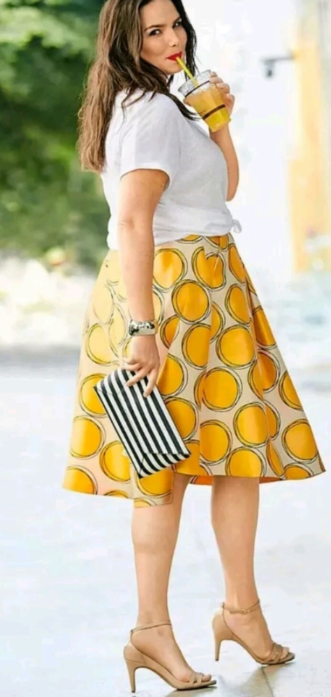 Yellow circle skirt - Picture 4 of 7